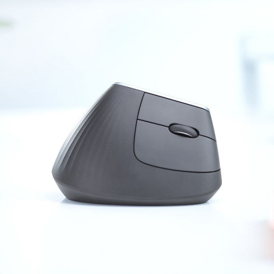 Logitech MX Vertical, USB Bluetooth